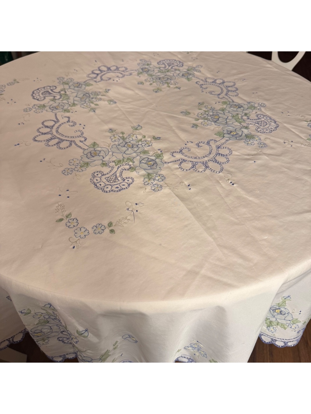 Vintage 68 Inch Round Tablecloth Blue Floral Embroidery Lace Trim - Picture 2 of 9